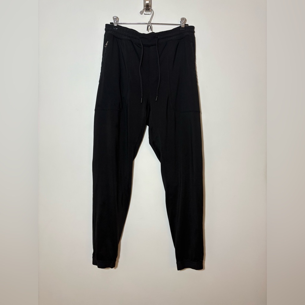 Lululemon Men's Size L  Black  Jogger Pants